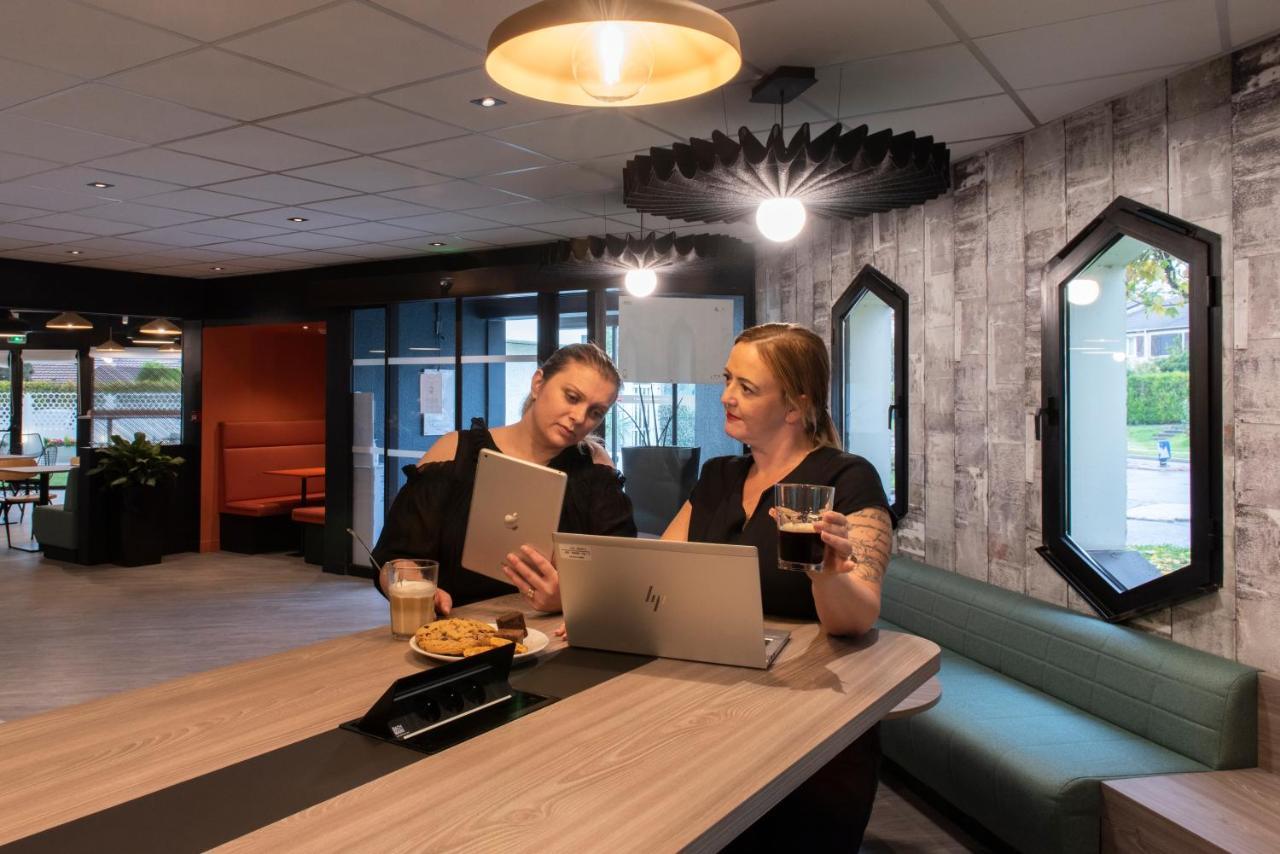 Hotel Ibis Cergy Pontoise Le Port Exteriér fotografie
