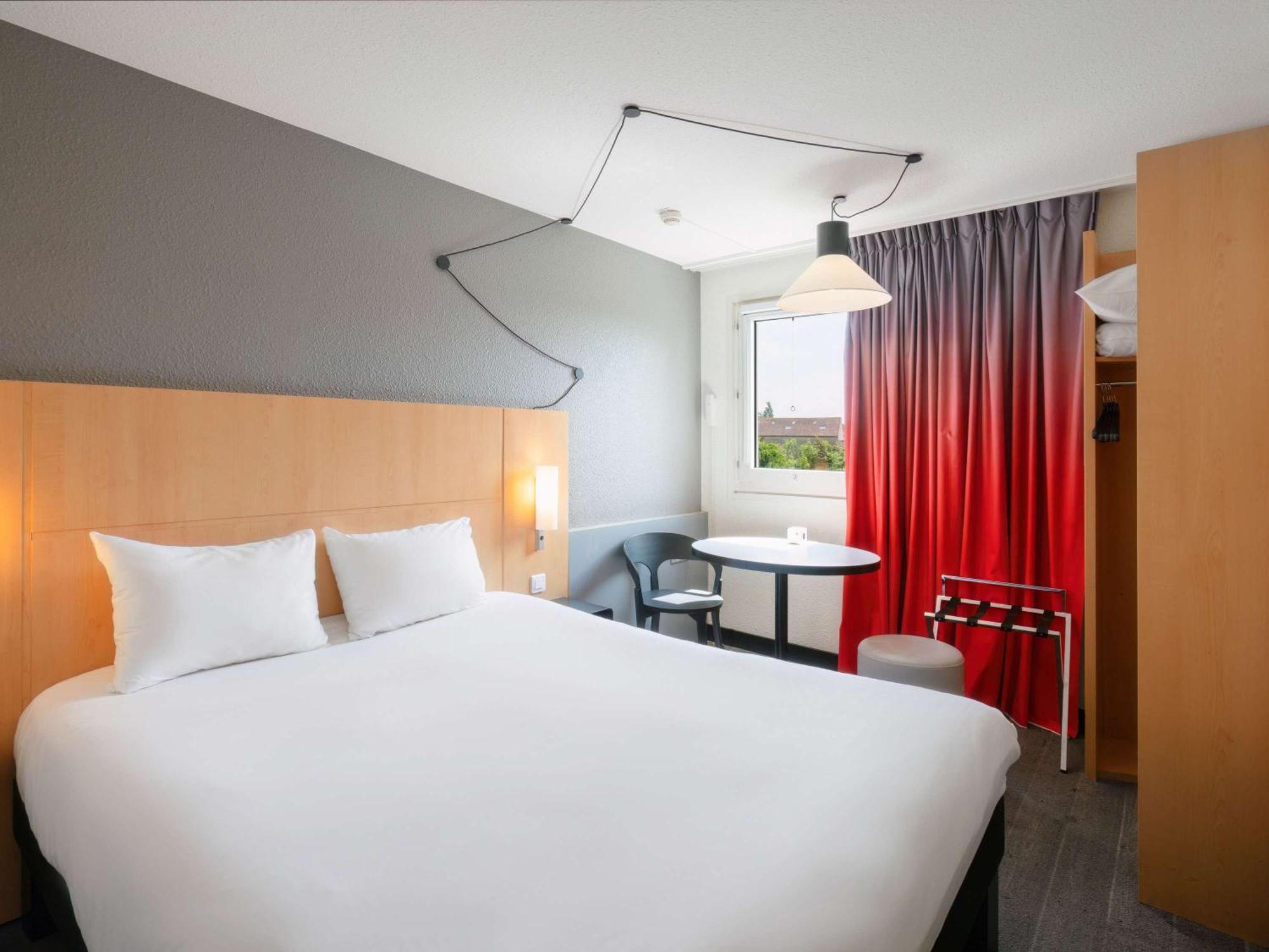 Hotel Ibis Cergy Pontoise Le Port Exteriér fotografie