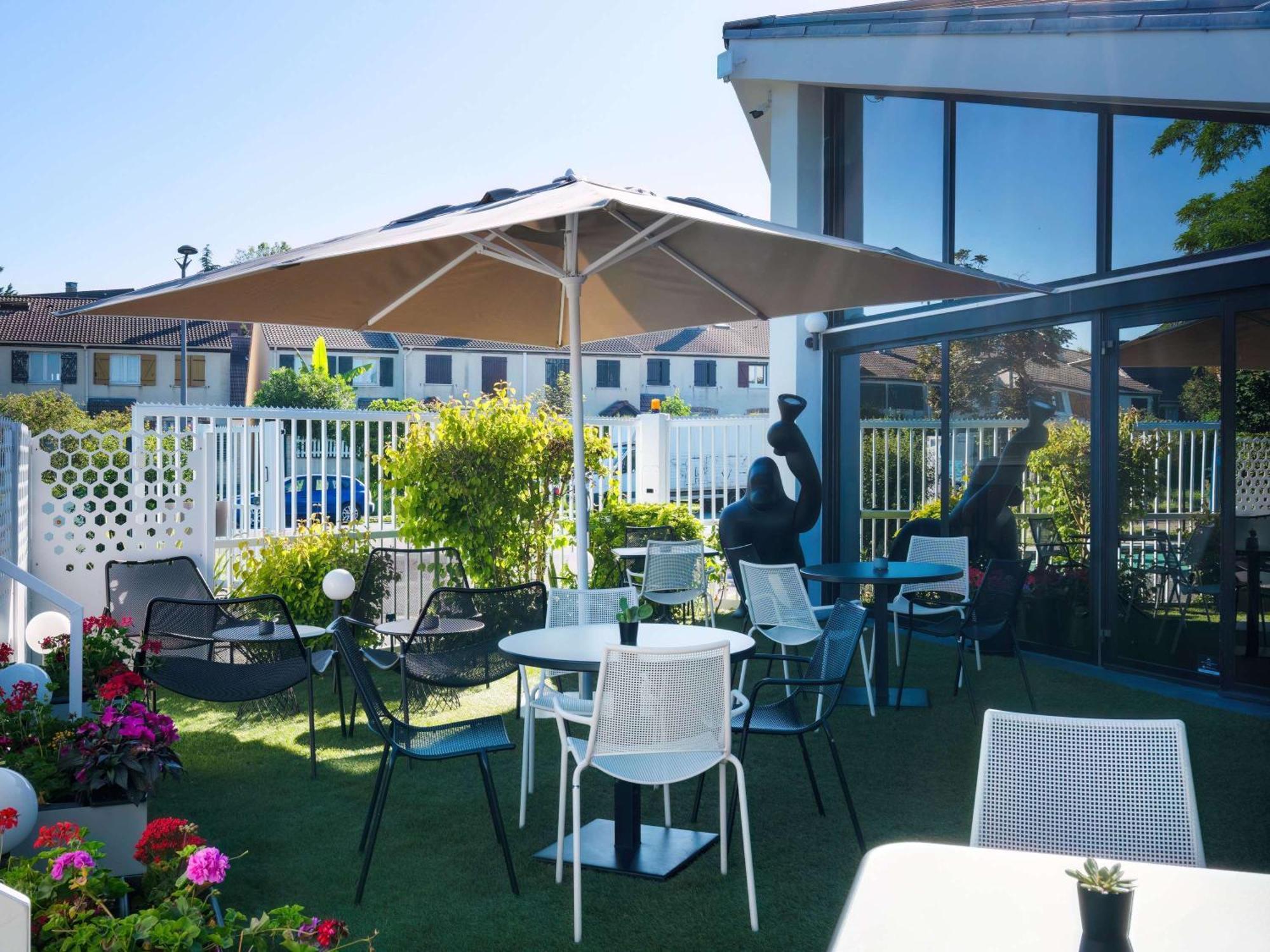 Hotel Ibis Cergy Pontoise Le Port Exteriér fotografie