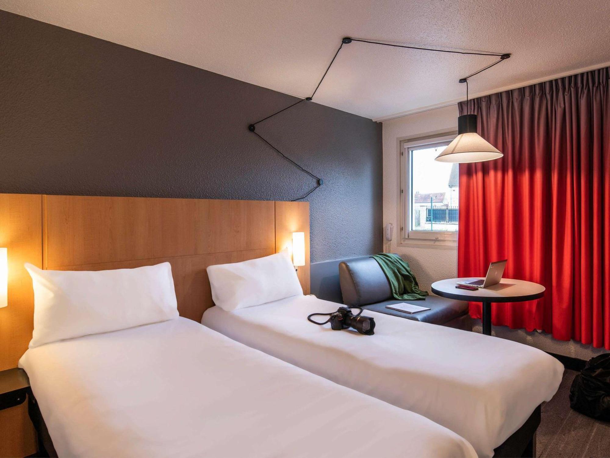 Hotel Ibis Cergy Pontoise Le Port Exteriér fotografie
