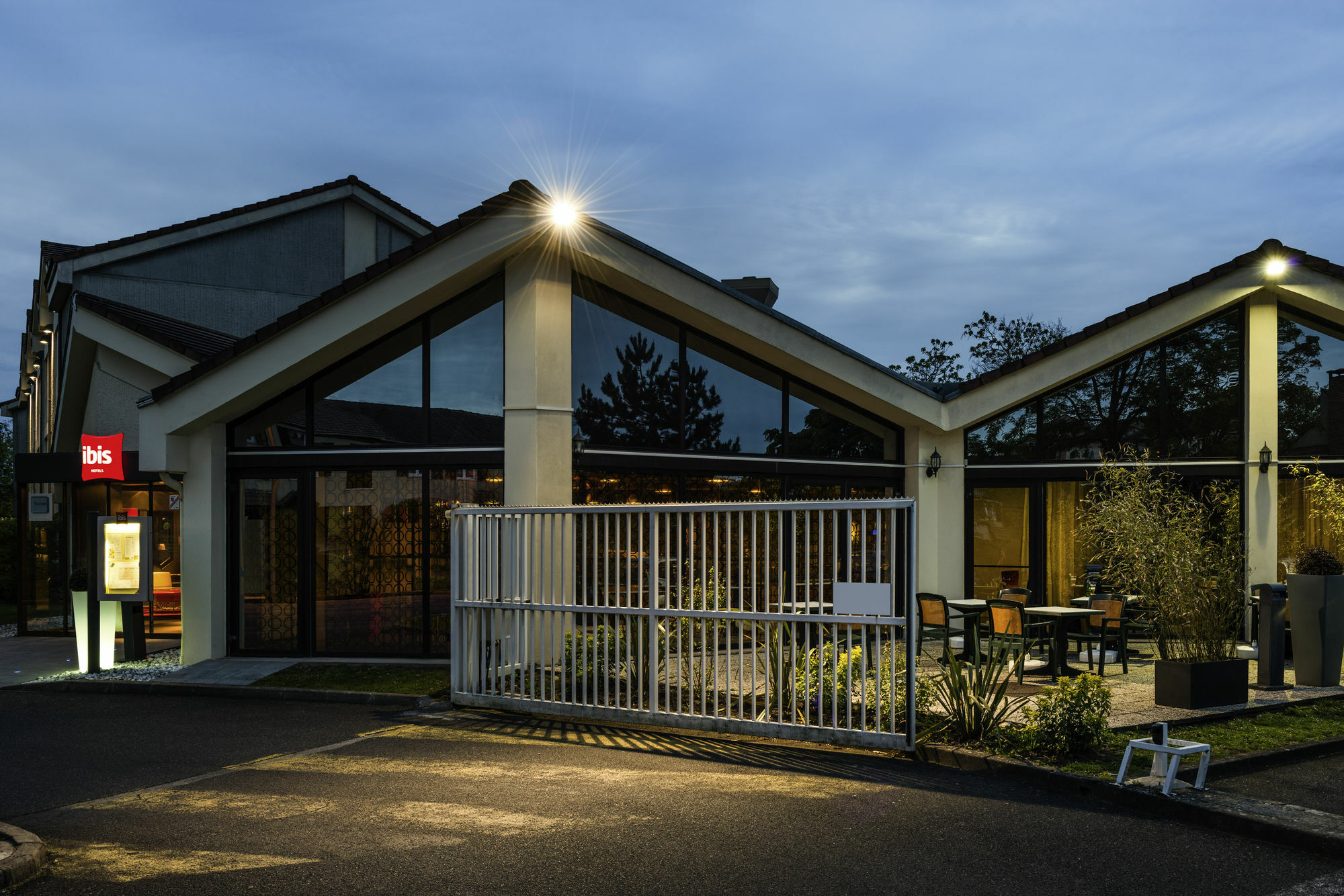 Hotel Ibis Cergy Pontoise Le Port Exteriér fotografie
