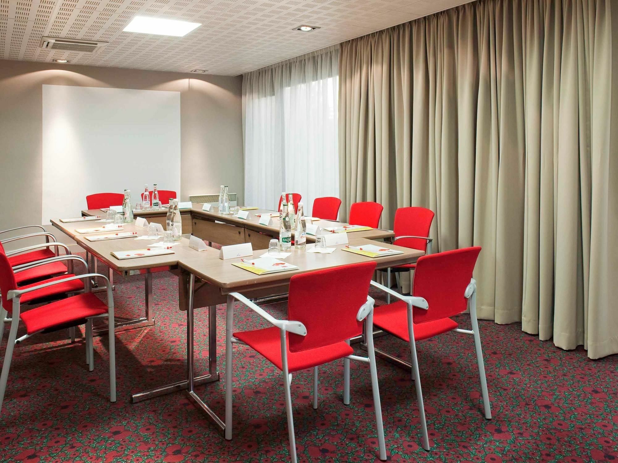 Hotel Ibis Cergy Pontoise Le Port Exteriér fotografie